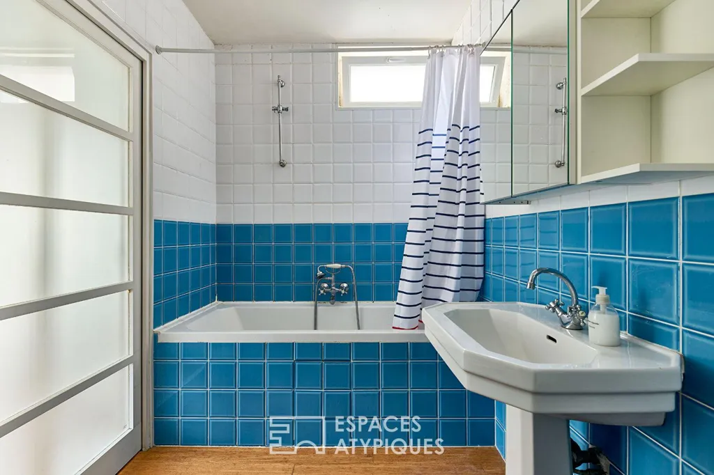 Salles de bain - Triplex Lumineux en Dernier Étage à Paris
