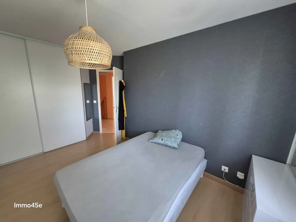 Magamistoad - Detached House with Garage in Chantemerle les Bles