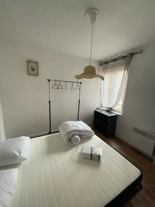 Chambres - T1 Bis Meublé avec Kitchenette à Rodez