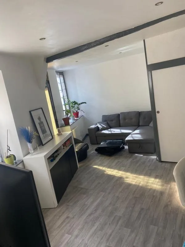 Soggiorno - Flat with Courtyard in Issou