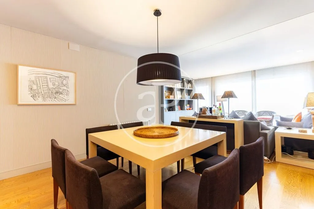 Salle à manger - Luxury Townhouse with Pool in Sabadell Centre