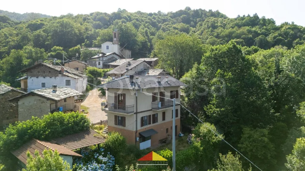 Õhuvaade - Rustic Property with Mountain View in Venasca