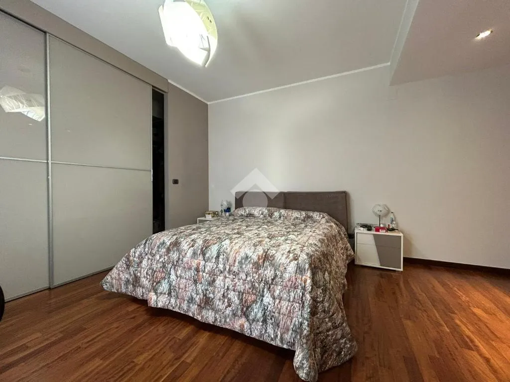 Camere da letto - South-Facing Apartment with Balcony in Cosenza