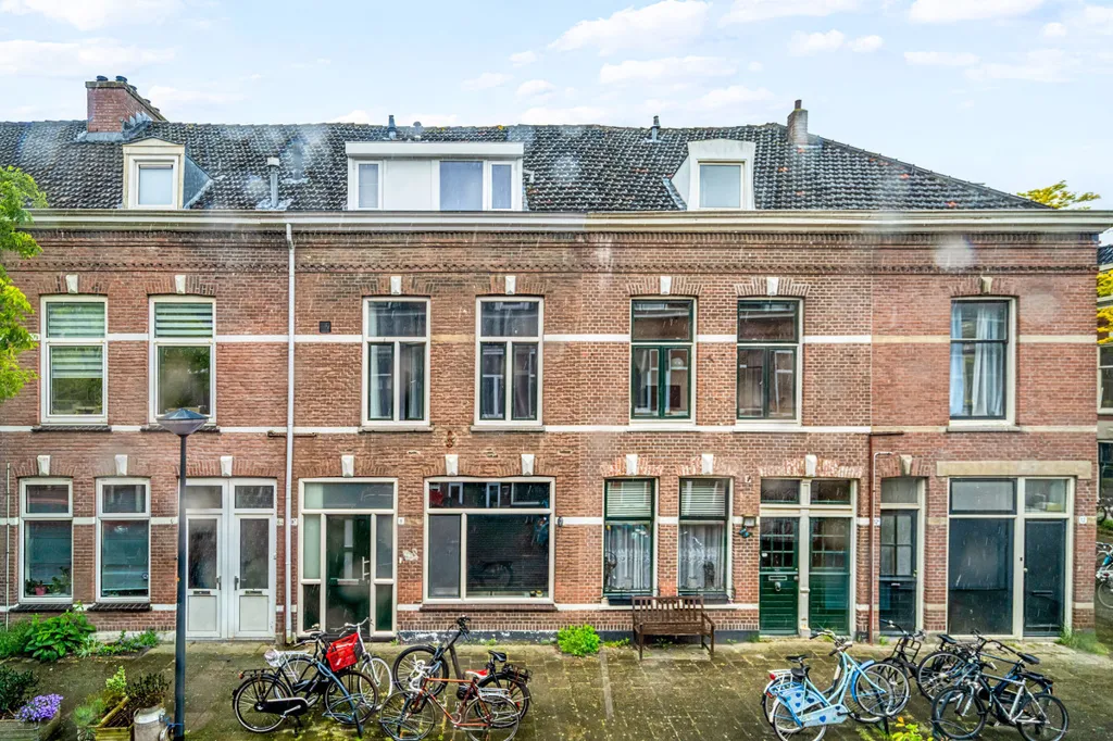 Exterior - Characterful Detached House with Garden in Leiden