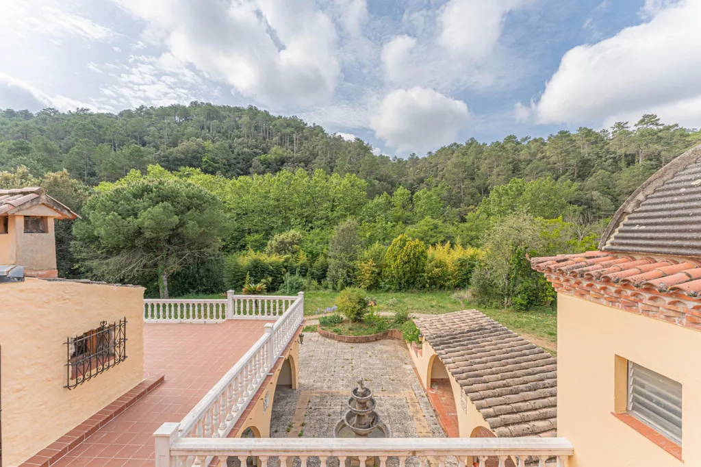 Terrasse - Rustic Masia with Pool in Cabanelles