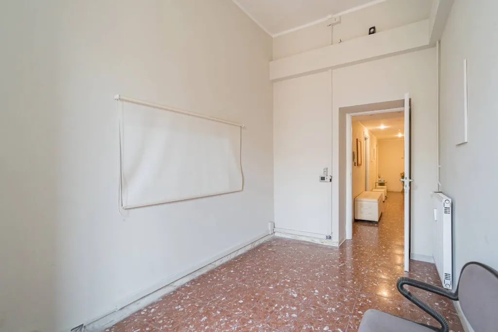 Kabinet - Triplex with Double Exposure in Ludovisi, Rome