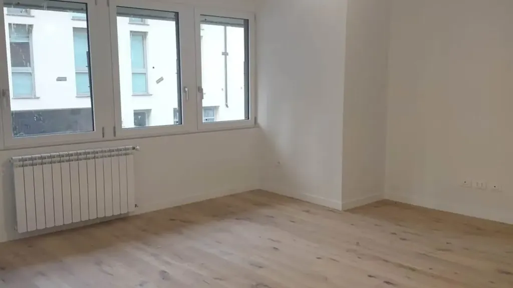 Pièces - Rustic-Style Apartment with Veranda in Florence