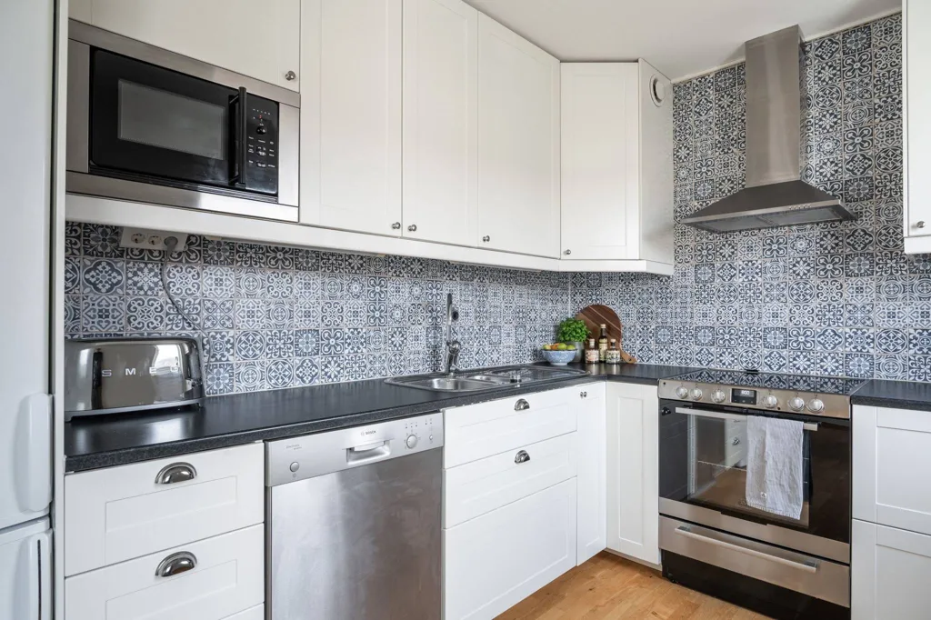 Cuisine - Bright Studio Flat with Balcony near University