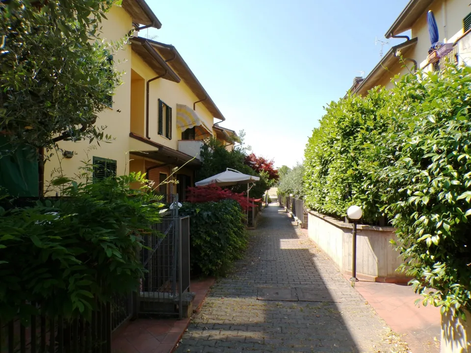 Extérieur - Villa with Garden in Forlì