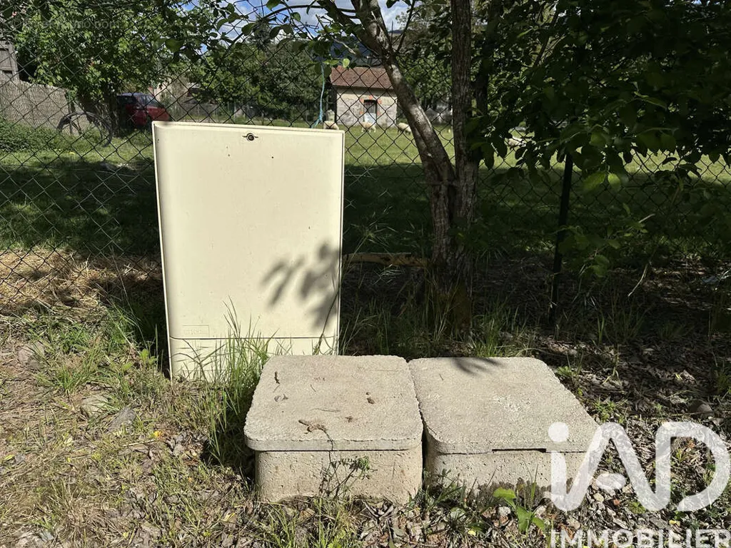 Aed - Constructible Plot with Lakeside Proximity in Saulxures-sur-Moselotte