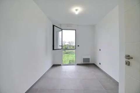 hallway_entrance