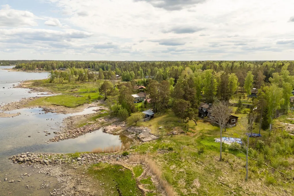 Õhuvaade - Charming Seafront Property in Stenskär