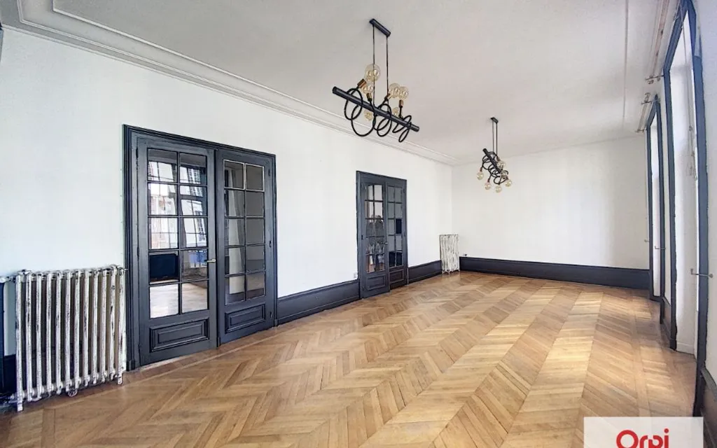 Séjour - Appartement T2 avec Balcon au Centre Ville de Montluçon