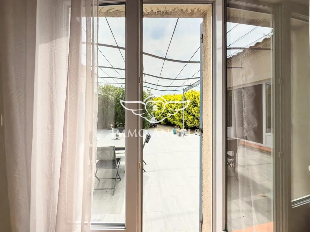 Terrace - Ground Floor House with Pool in Quiet Area