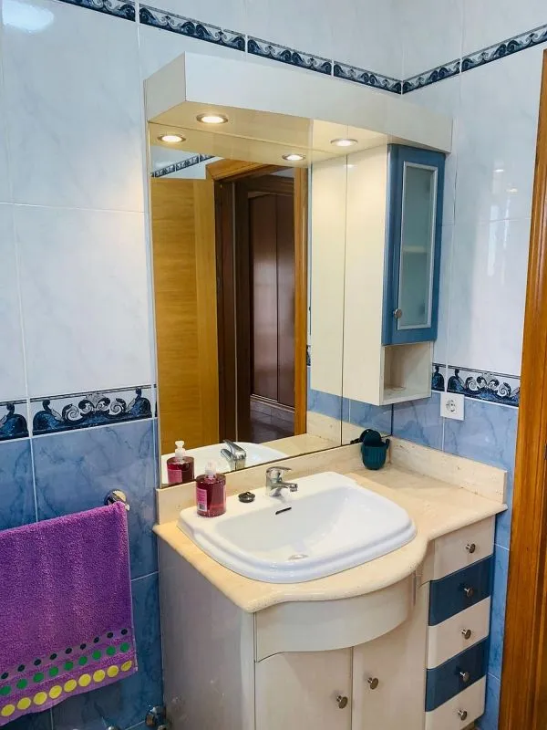 Vannitoad - Duplex with Balcony in Quiet La Palma