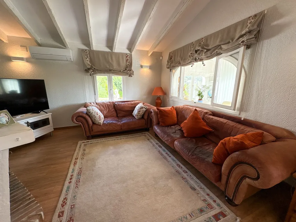 Elutuba - Mediterranean Chalet with Garden in Jávea