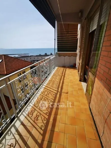 Rõdu - Apartment with Sea View in Follonica