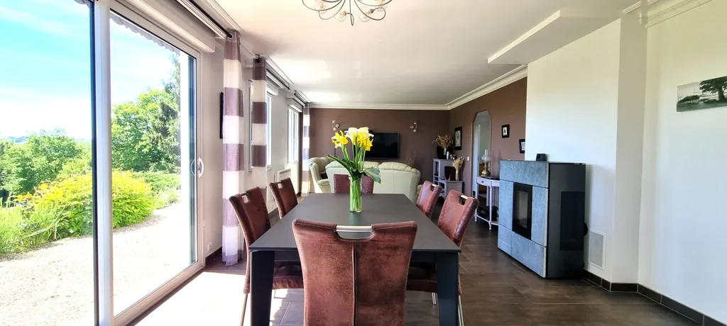 Sala da pranzo - Spacious House with Garden in Talensac