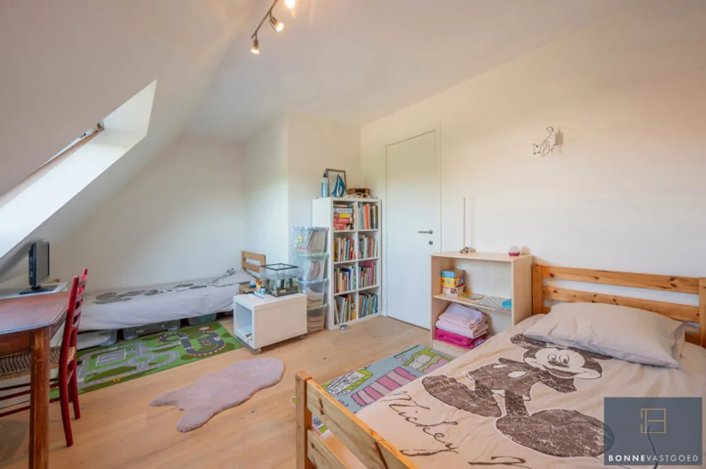 Magamistoad - Duplex Apartment with Terrace in Sijsele