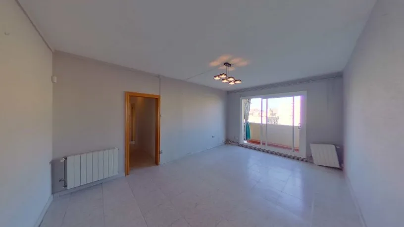3 magamistoaga korter asukohas Sabadell