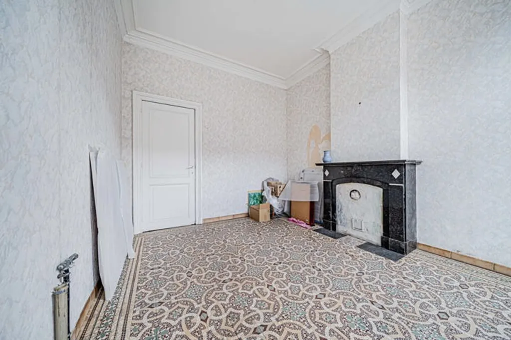 Pièces - Maison à Rénover avec Terrasse à Grivegnée