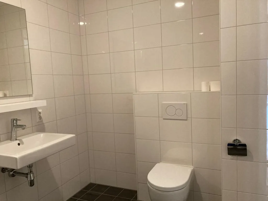 Bathrooms - Galerie Flat with River View in Amsterdam