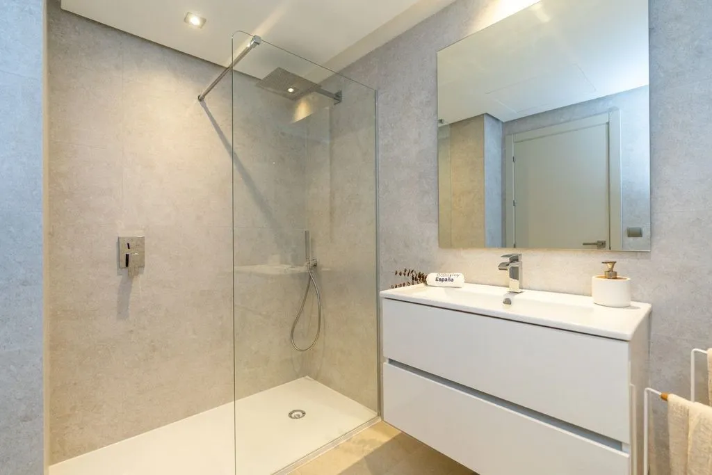 Salles de bain - Luxury Penthouse with Pool in Mijas