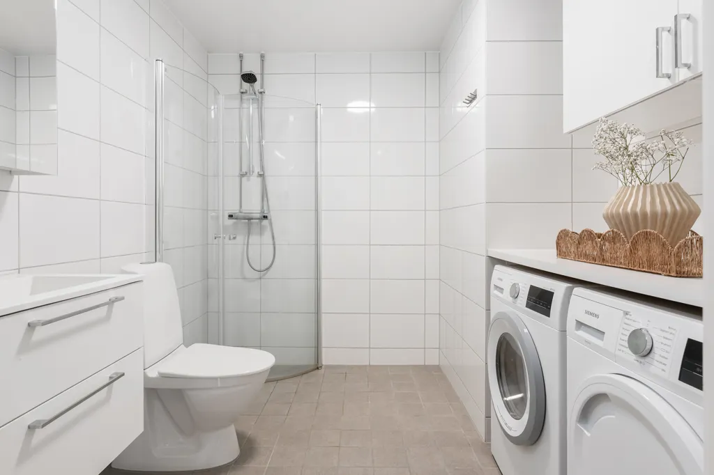 Salles de bain - Modern Apartment with Balcony in Göteborg