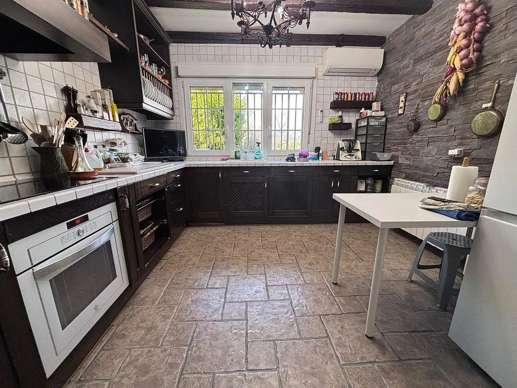 Kitchen - Chalet with Pool and Terrace in El Boalo