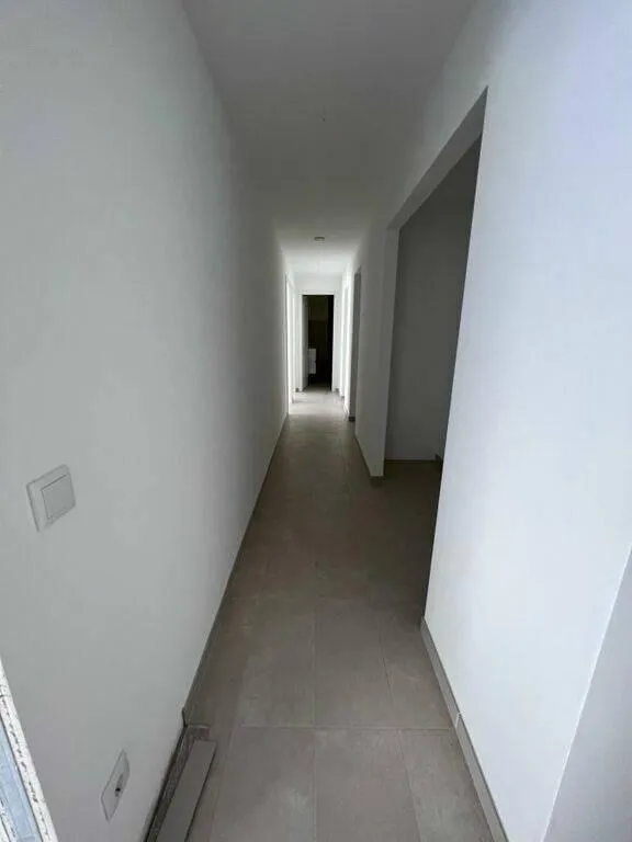 hallway_entrance