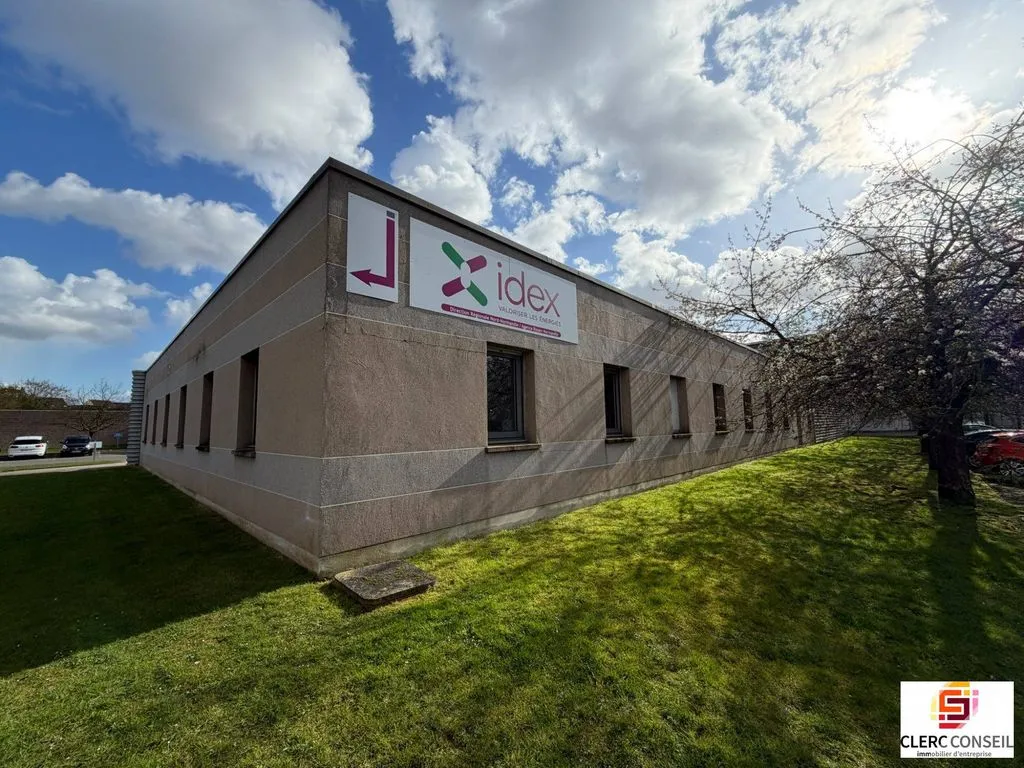 Extérieur - Bureaux Rénovés avec Parking à Rouen Sud
