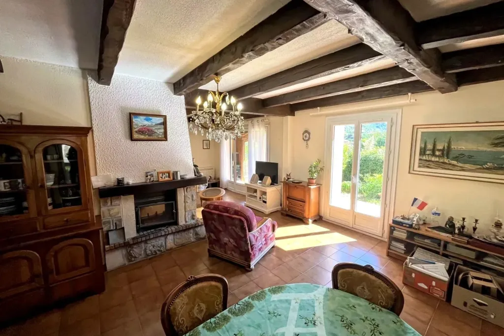 Söögituba - Villa with Garden and Terrace in Sospel
