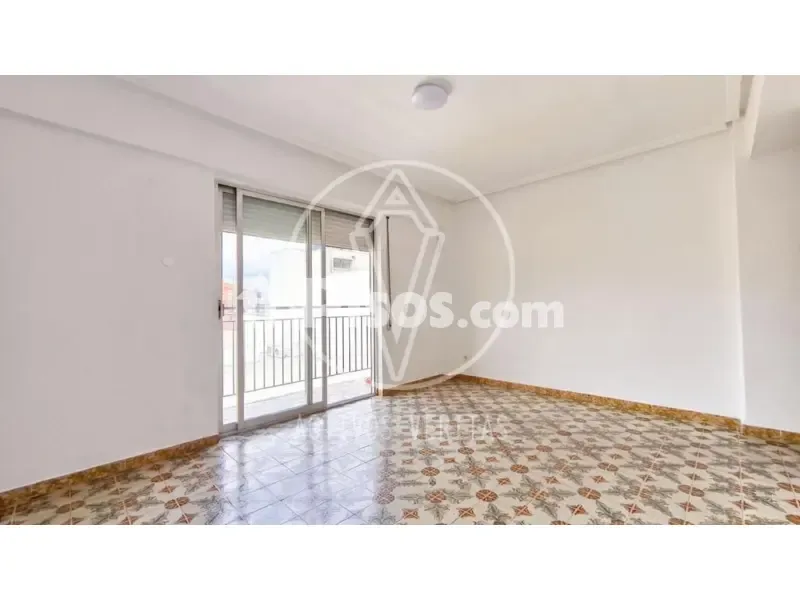 Rooms - Bright Apartment with Balcony in Paterna Centre