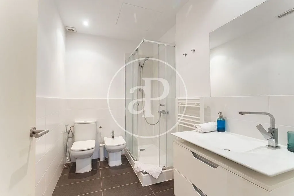 Salles de bain - Modernist Flat with Balcony in La Dreta de l'Eixample