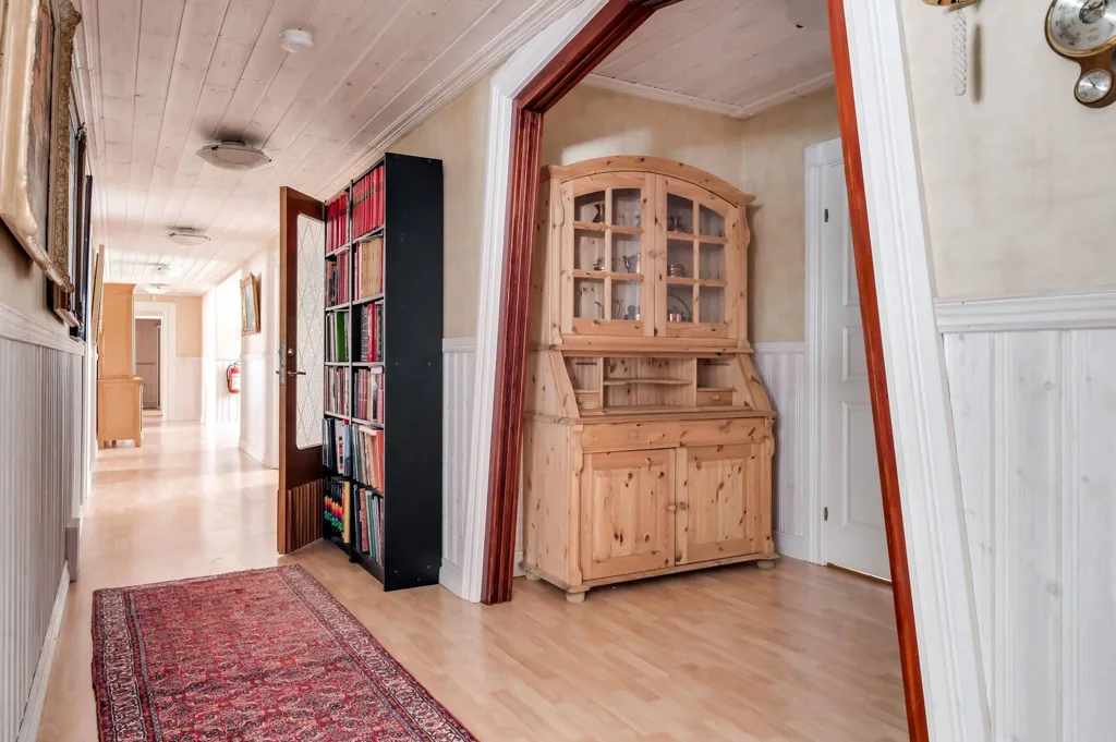 Esik - Multi-Use Property with Historic Charm in Borgvik