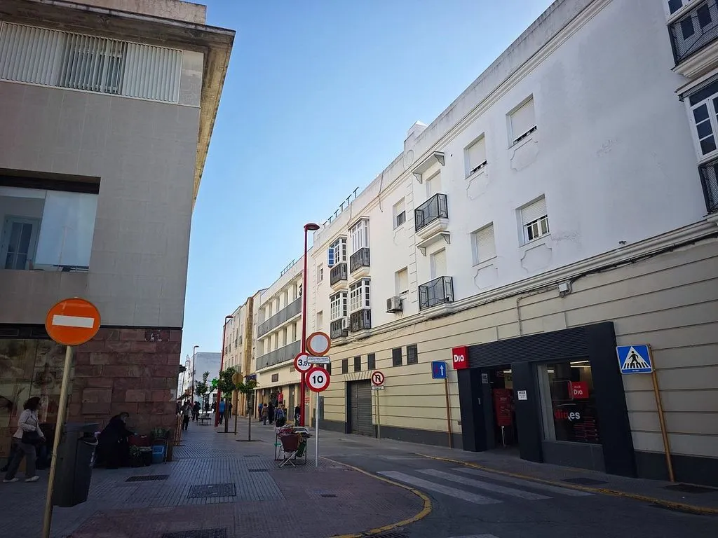 Exterior - Apartment with Balcony in Urban Centre, Chiclana