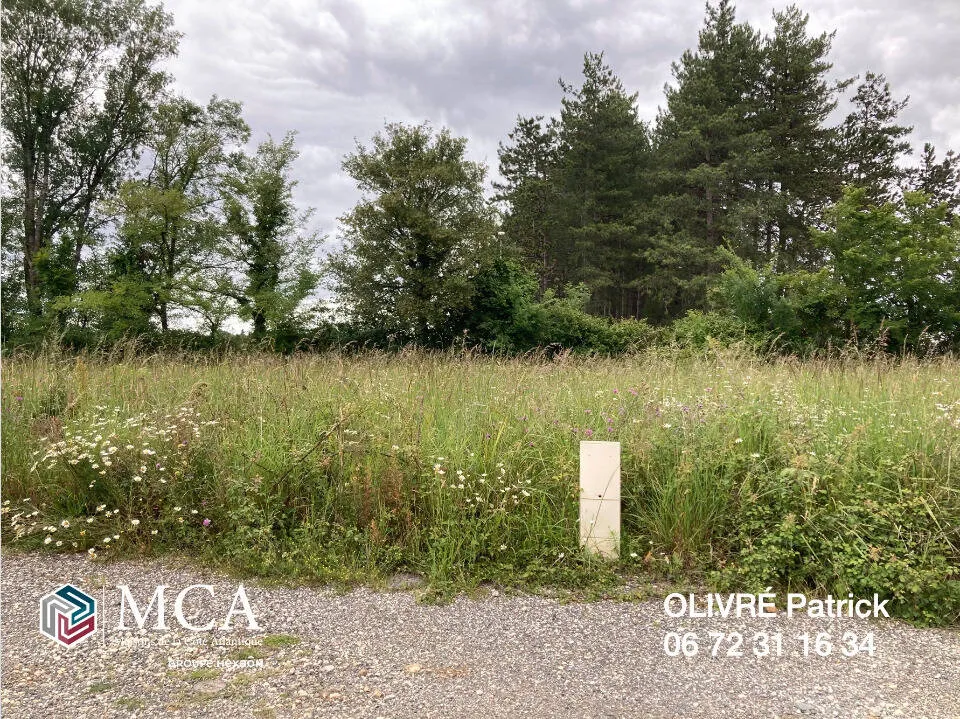 Aed - Buildable Plot with Green View in Fontcouverte