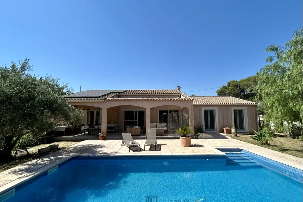 Piscine - Villa Rénovée avec Piscine près de Sommières
