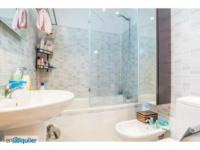 Bagni - 2-Bedroom Apartment in Central Madrid