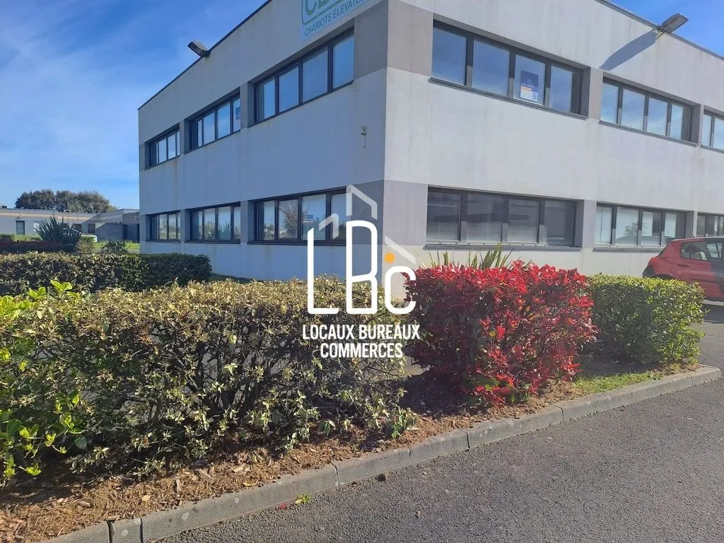 Välivaade - Office Building with Parking in Ancenis