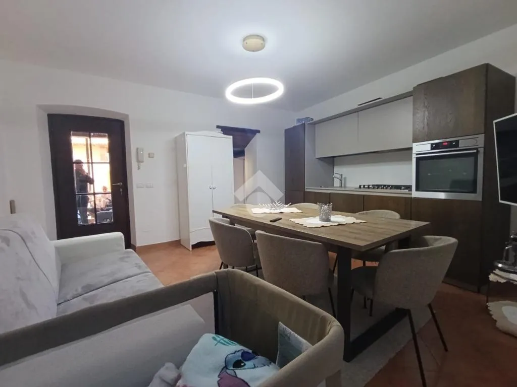 Salle à manger - 3-Room Apartment with Balconies in Stezzano