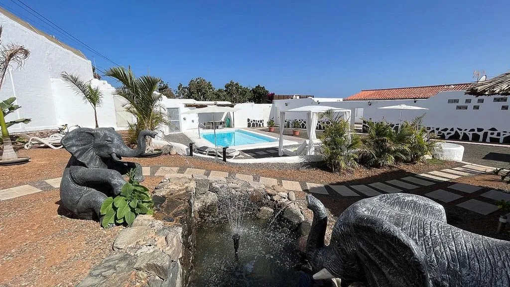 Piscina - Rustic Farmhouse with Pool near Maspalomas