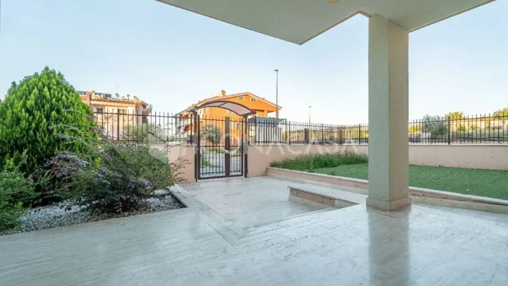 Terrace - Triplex with Large Terrace in Ciampino