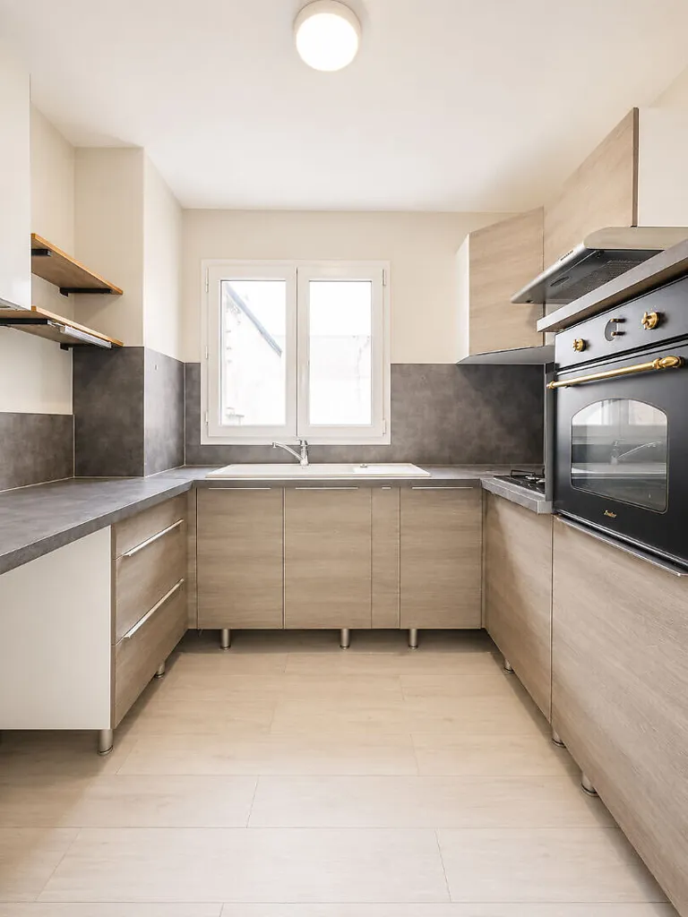 Cuisine - Appartement Rénové avec Balcon à Orléans