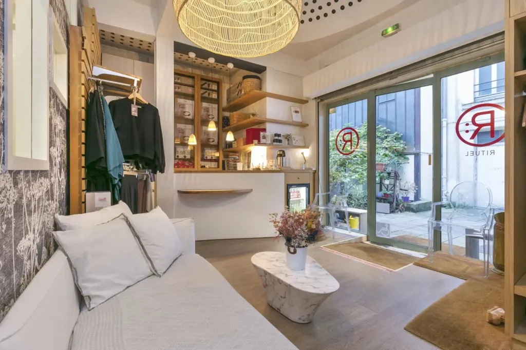 Stanze - Loft with Eiffel-Inspired Architecture in Paris 6th
