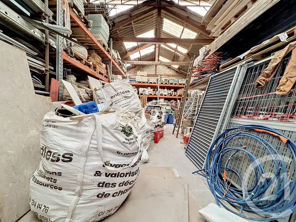 Pesuköök - Warehouse with Construction Potential in Montreuil