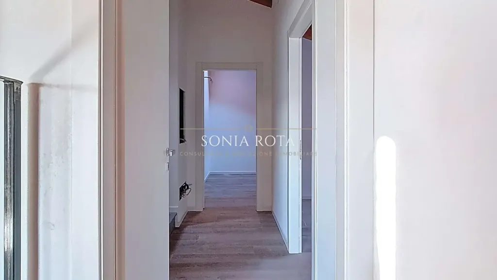 hallway_entrance