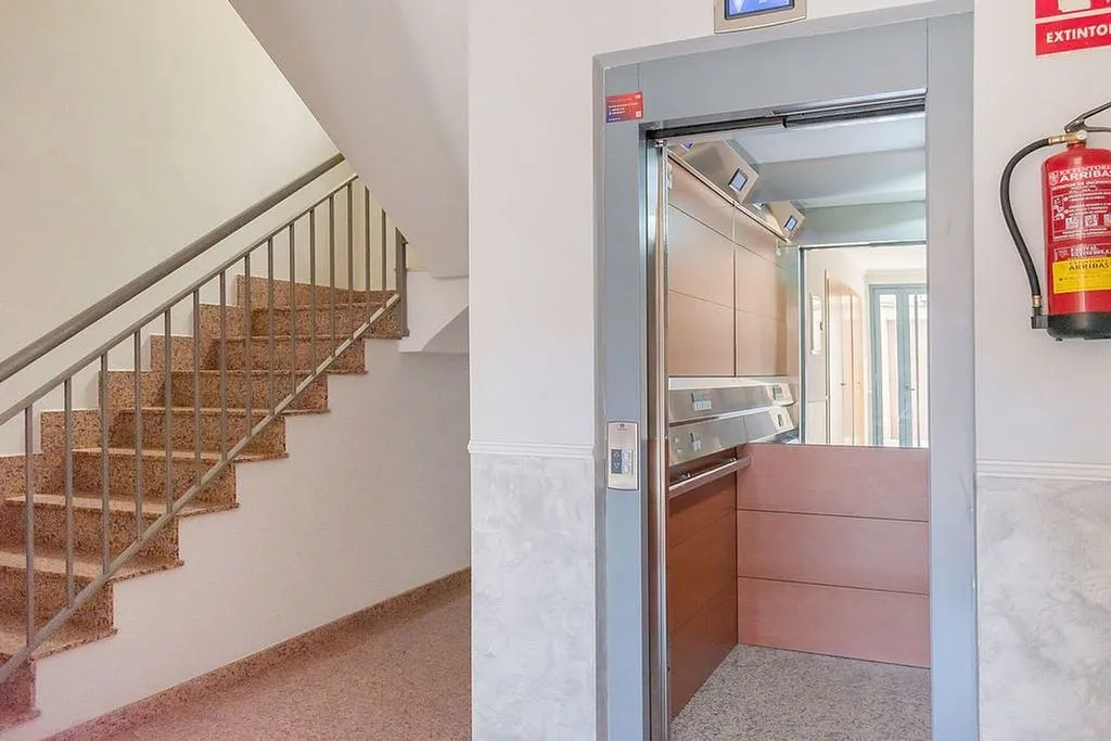 hallway_entrance