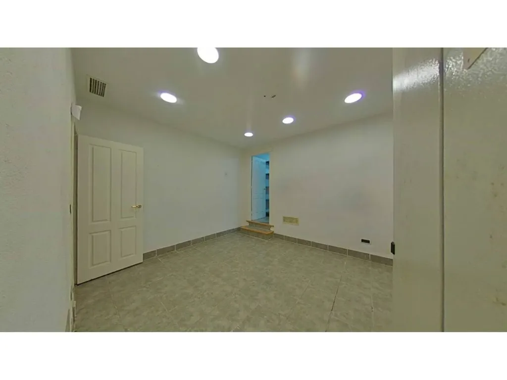 Entrée - Five-Bedroom House with Indoor Pool in Mungia