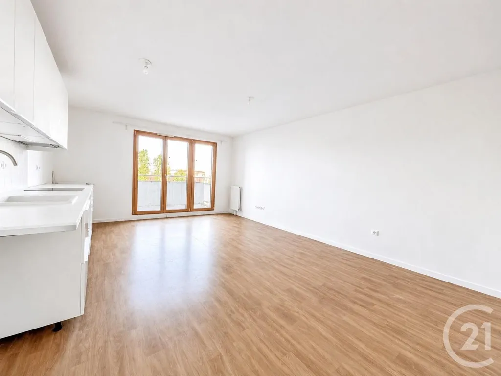 Cuisine - Appartement F3 avec balcon au pied du métro à Aubervilliers